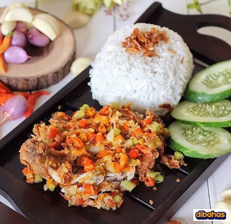 Rekomendasi Warung Makan Ayam Geprek Super Pedas di Jakarta